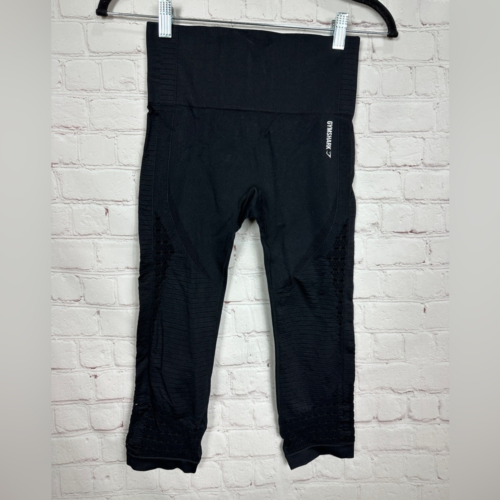 Gym shark cropped perforated black leggings, sz S, GUC